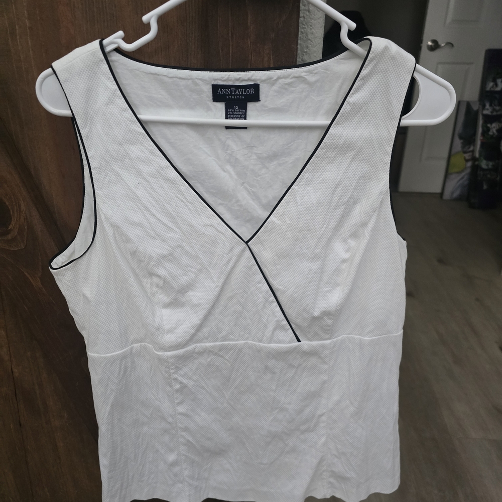 Ann Taylor White Sleeveless V-Neck Blouse with Black Trim